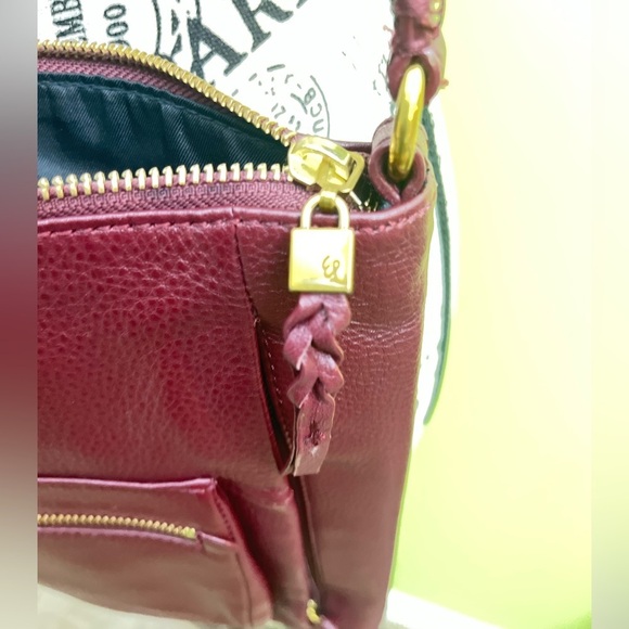 👜 Elliott Lucca Burgundy Leather Crossbody Bag-Like New 👜 - Picture 9 of 11